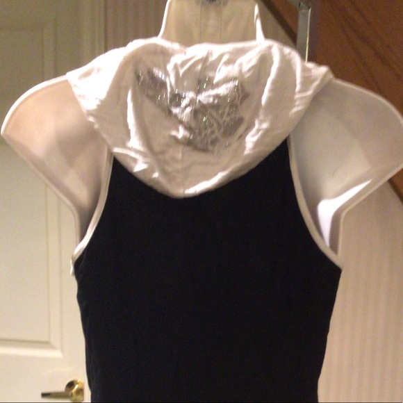 🛍️2 for $30🛍️Black sleeveless top with cream trim and hoody - Picture 3 of 3